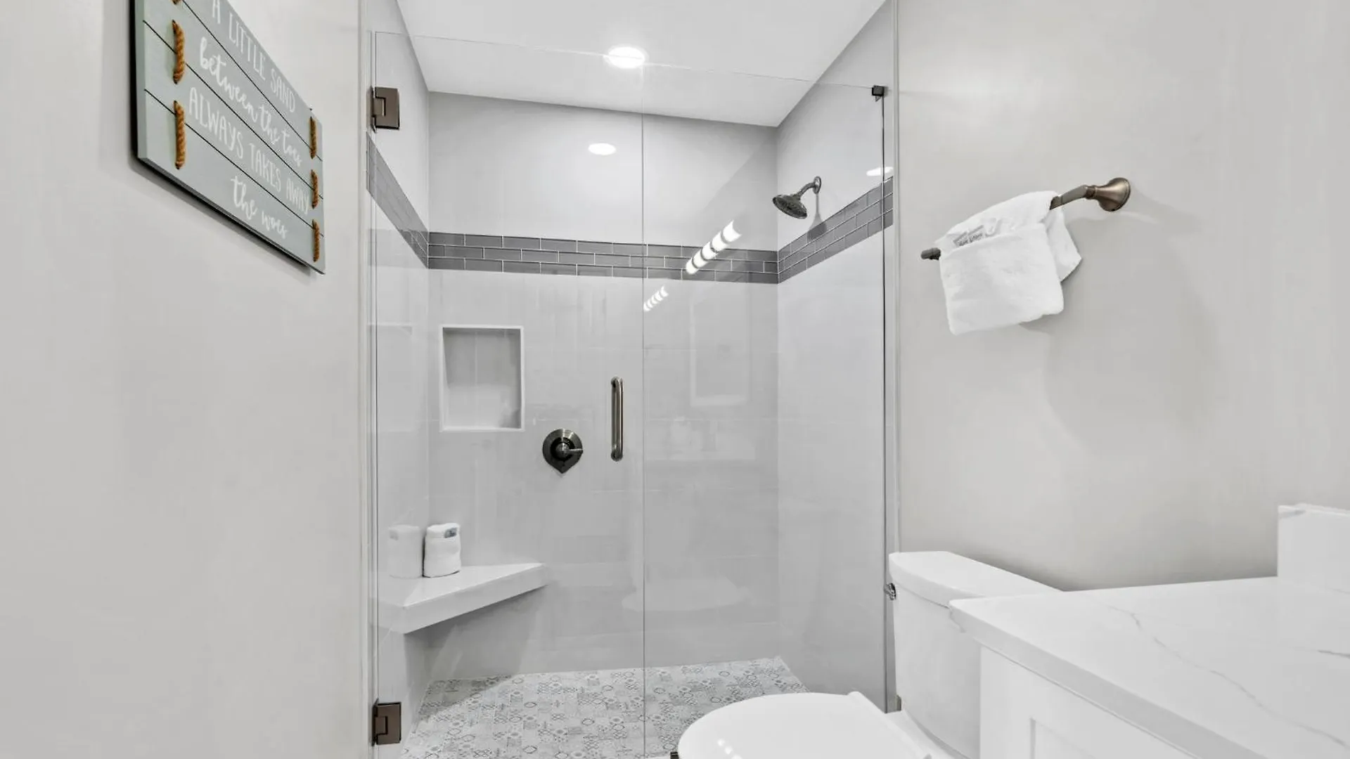 Apartment Emerald Isle 403 By Emerald Coast Retreats Panama City Beach