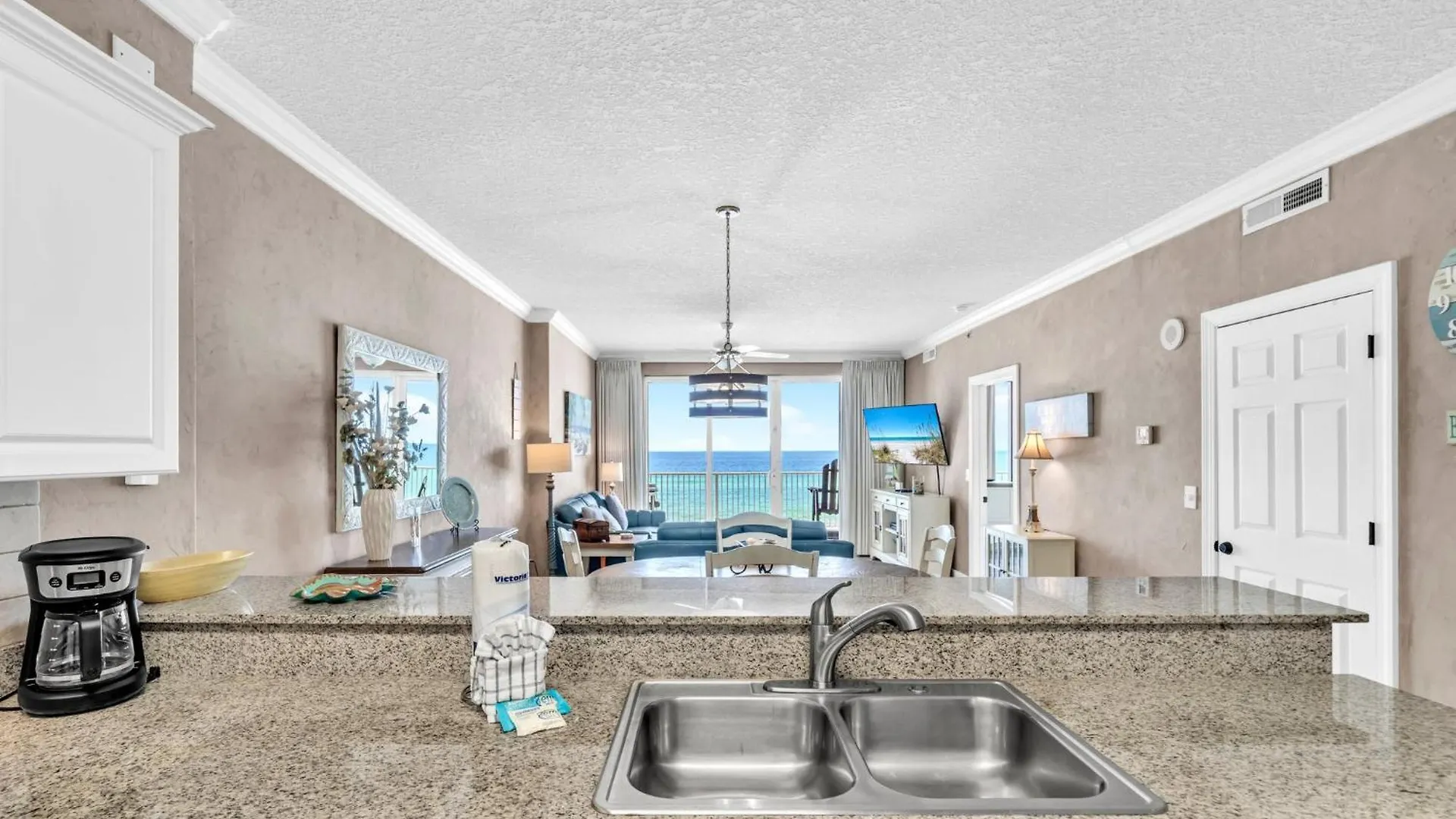 Apartment Emerald Isle 403 By Emerald Coast Retreats Panama City Beach United States